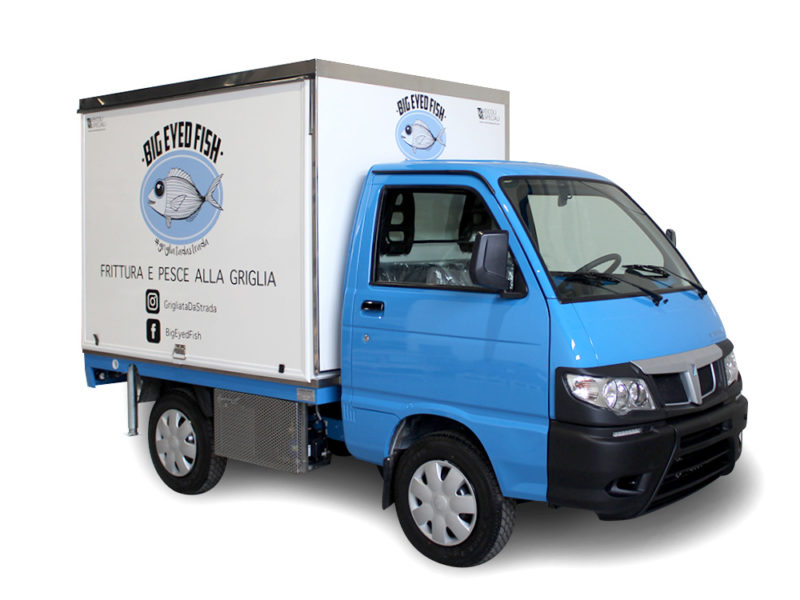Piaggio Porter Food Truck selling Sushi in Milan Haibin