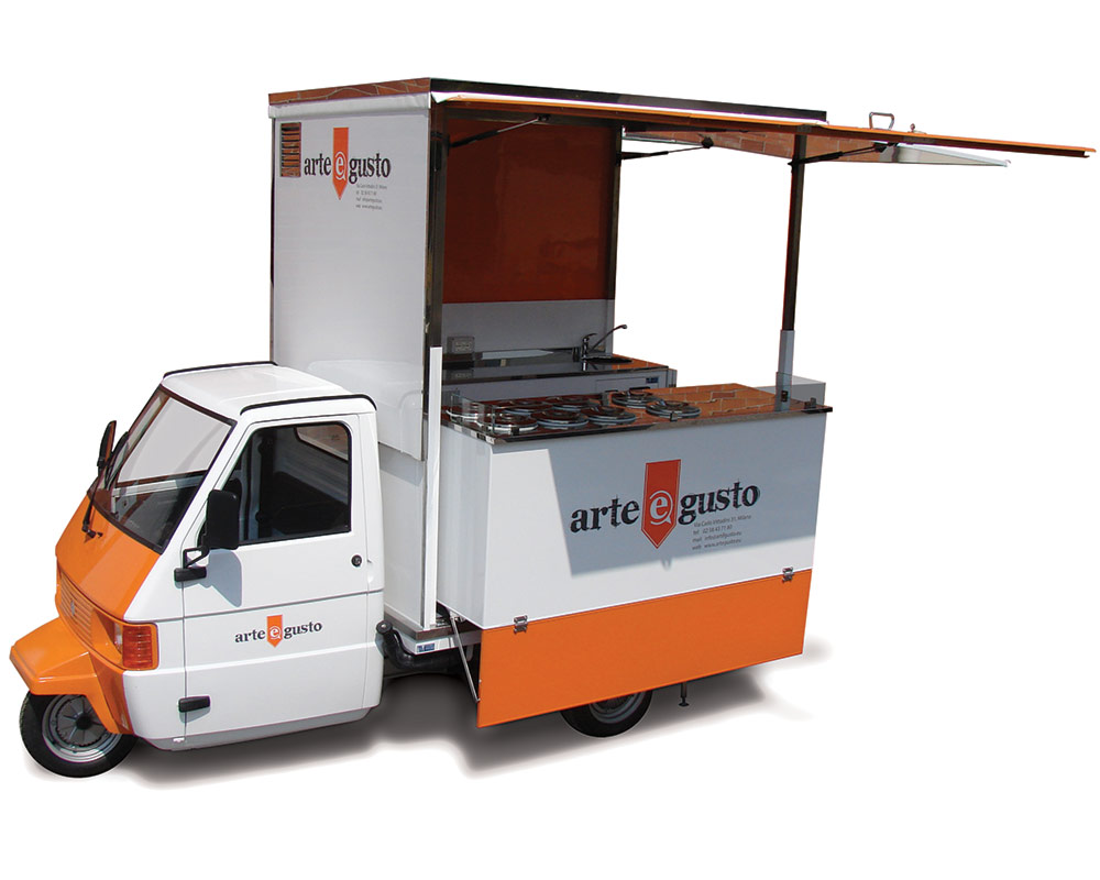 Piaggio TM apecar equipped for selling ice creams, granitas, drinks