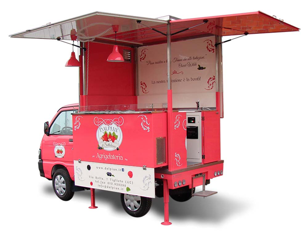 Ape piaggio per vendita itinerante di gelati - Agriturismo Dalpian