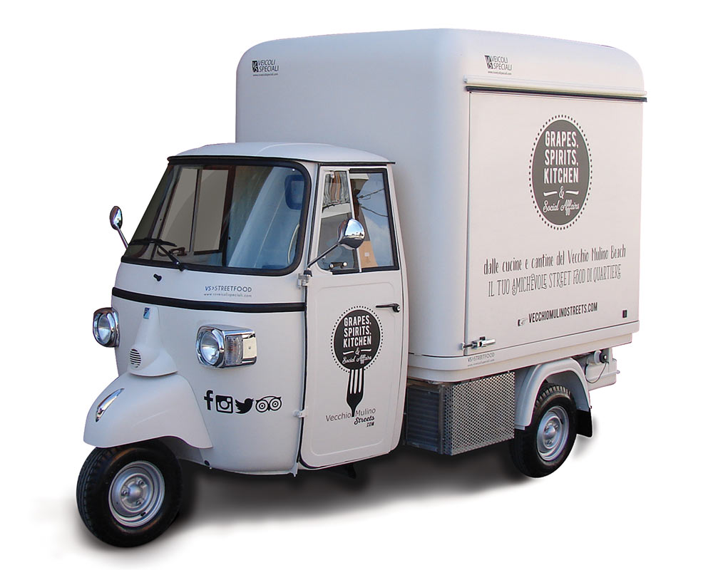 Vecchio Mulino Beach becomes a mobile restaurant on a Piaggio Ape Van