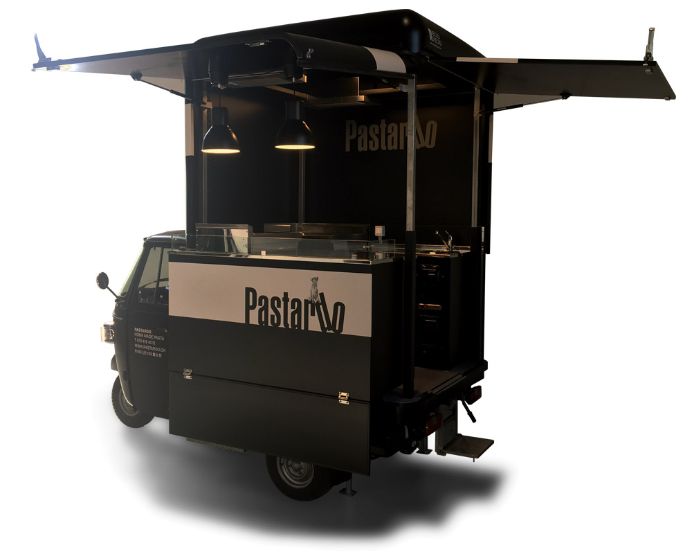 Triporteur pasta truck equipé avec cuisine profesionnelle pour commerce ambulante