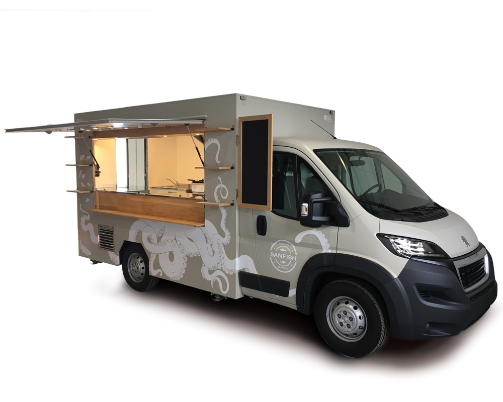 Peugeot Boxer converted in customised Fish Truck and equipped with professional kitchen