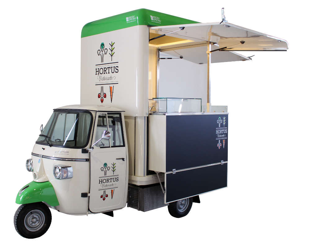 food truck piaggio hortus per promozione del brand e attività street food. Colori bianco panna, blu e verde