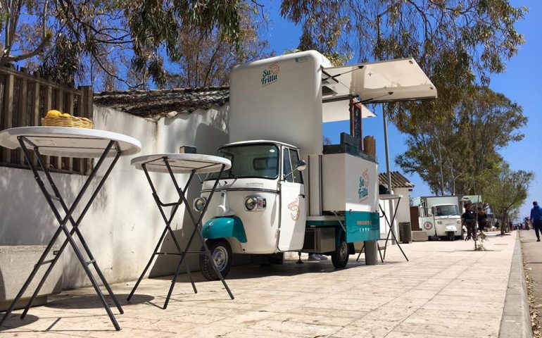 sardegna itinerant street food project with three food truck piaggio ape