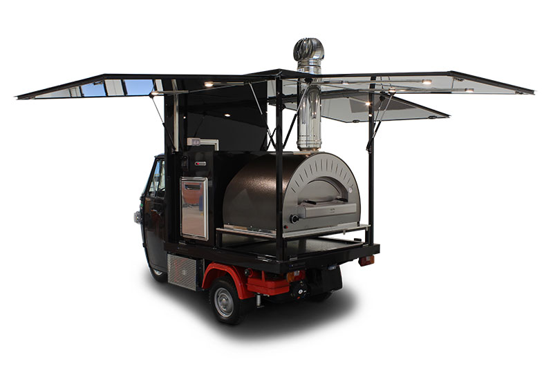 food truck piaggio ape pizzeria noire itinérante avec four à bois et gaz et conduit