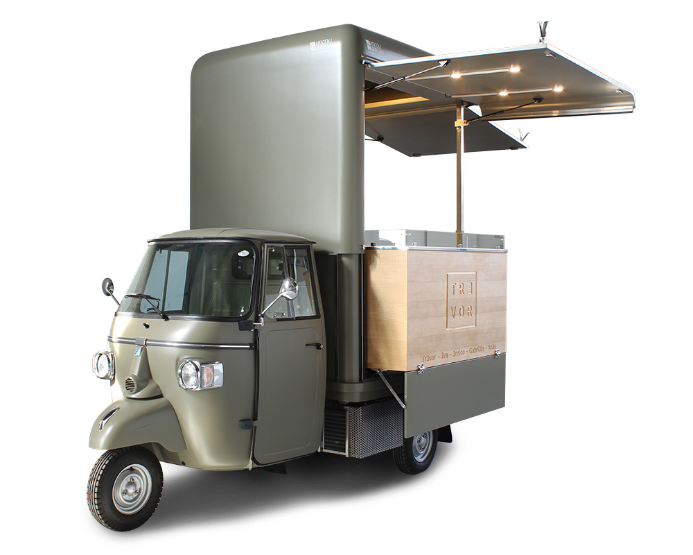 mini-food-truck piaggio ape vcurve progettato per lo chef stellato trevor alpignani e il suo progetto street food nel ticino svizzero