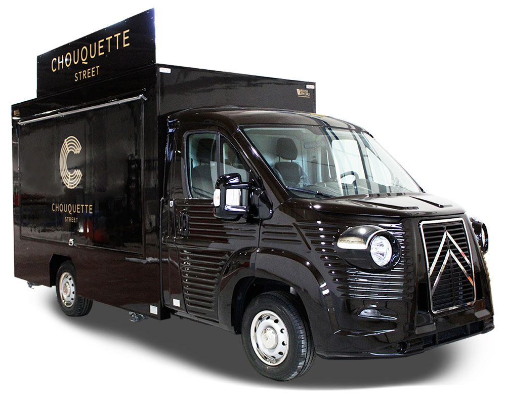 Chouquette is a mobile bakery custom-made retro Food Truck