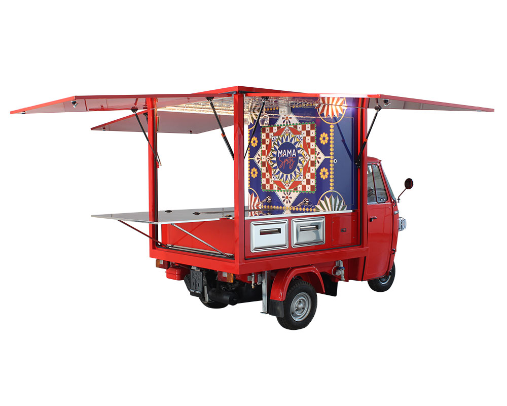 piaggio ape bar mama spitz attrezzata con 4 cassetti frigo, supporto portabicchieri e sistema di erogazione dell'acqua per gassata e soda