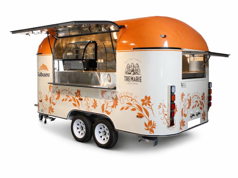 rimorchio autonegozio galbusera con allestimento aircolor personalizzato per promuovere i prodotti sul territorio e accompagnare l’apertura di nuovi punti vendita