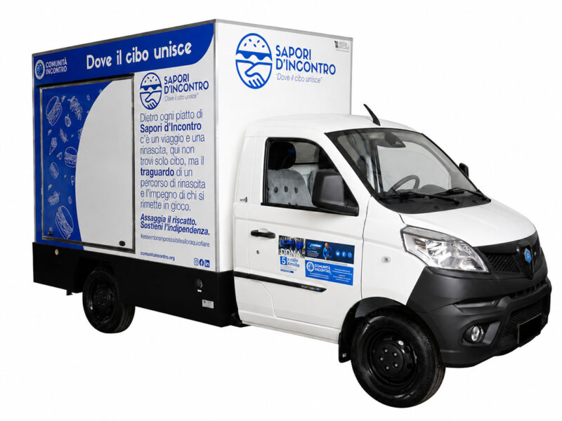 food truck friggitoria realizzato per la comunità incontro su Piaggio Porter FX
