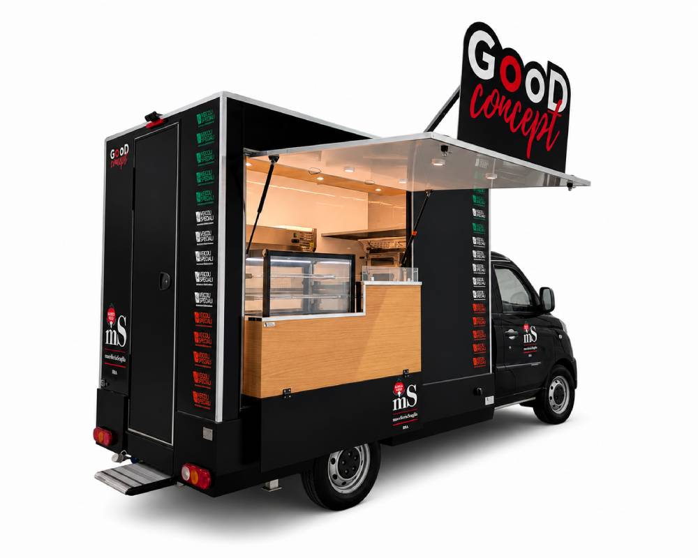 food truck pinsa romana good concept attrezzato con forno, frigorifero e vetrina refrigerata