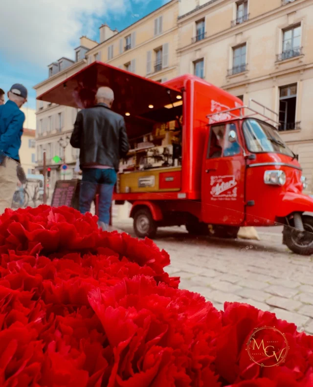 ☕ Why limit your coffee business to one location? 
A custom truck offers mobility and visibility, helping you serve more customers and grow your brand. 
🔥 Let's make it happen together!

Perché limitare la tua attività di ☕ ad un'unica location? 
Un truck personalizzato offre versatilità e visibilità, aiutandoti a servire un numero più ampio di clienti e a far crescere il tuo brand. 
🔥 Contattaci oggi stesso: non vediamo l'ora di ideare insieme a te una proposta personalizzata per il tuo business.

#CustomFoodVehicles #FoodTruckInnovation #foodtruckbusiness #SmartFoodTruck #VSVeicoliSpeciali